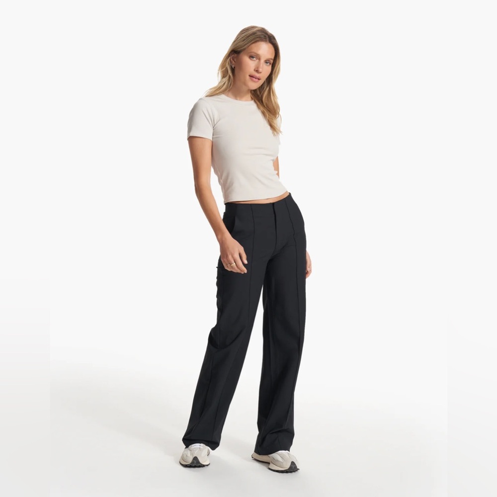 Vuori women’s meta wideleg pant, size small